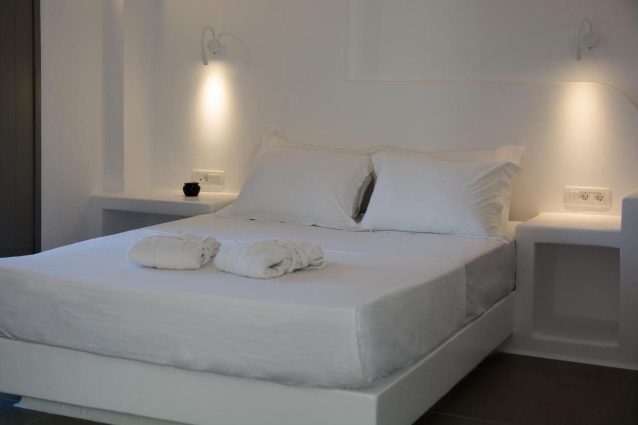 Amphitrite Suites Santorini Vóthon Extérieur photo