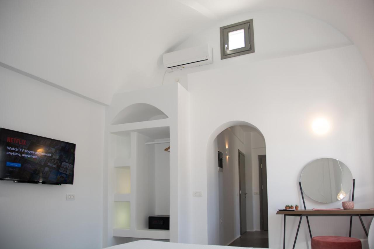 Amphitrite Suites Santorini Vóthon Extérieur photo