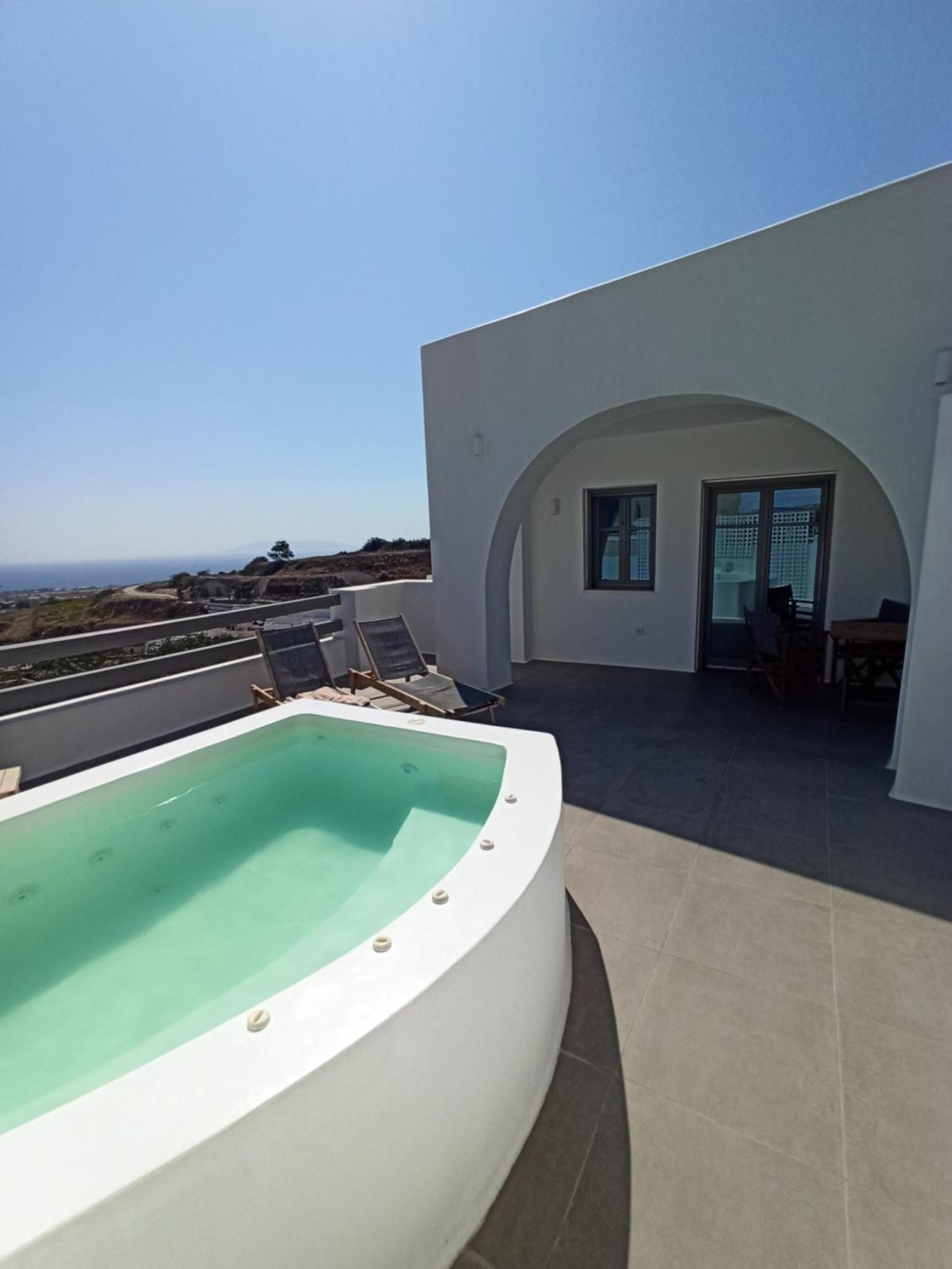 Amphitrite Suites Santorini Vóthon Extérieur photo
